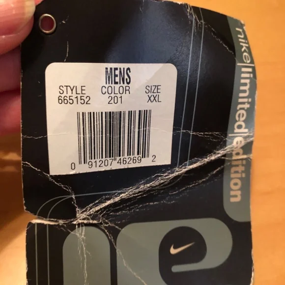 Nike limited edition fur coat - Picture 3 of 5